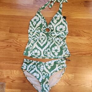 NWT White House Black Market Green and White Printed Halter Tankini Set